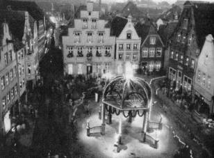 Heimatverein Warendorf: Marktbogen um 1930 - illuminiert